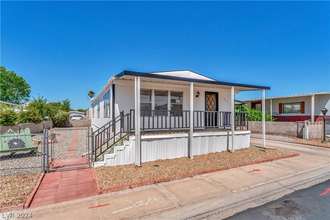 Las Vegas, NV 89122,3615 Death Valley DR