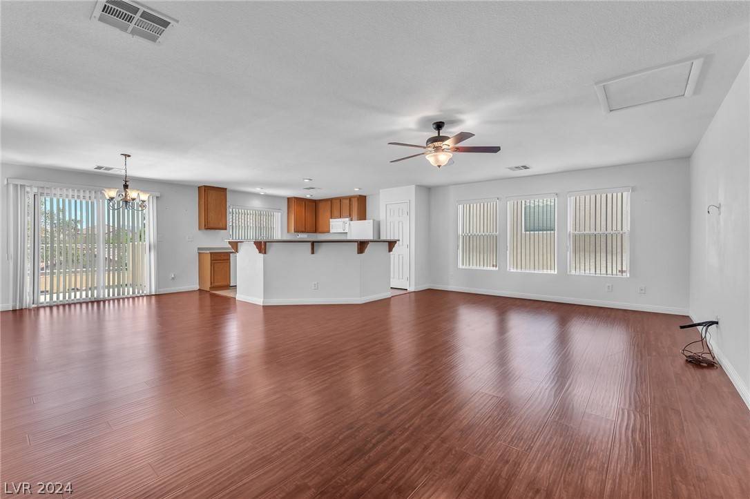 Las Vegas, NV 89183,11572 Stivali ST