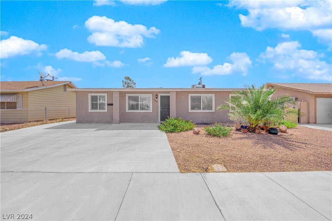 Las Vegas, NV 89107,909 Slayton DR