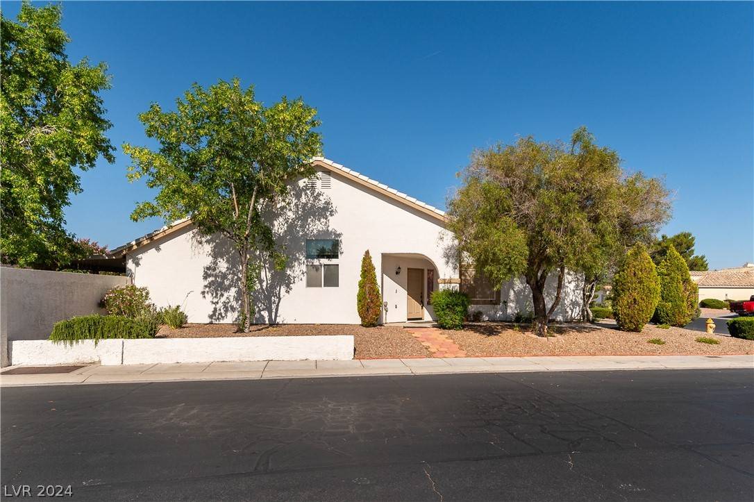 Las Vegas, NV 89122,6264 Lenaking AVE