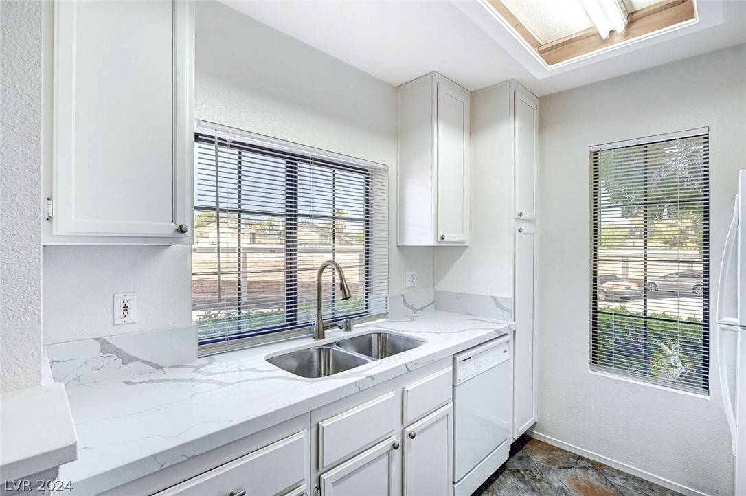 Las Vegas, NV 89103,4831 S Torrey Pines DR #104