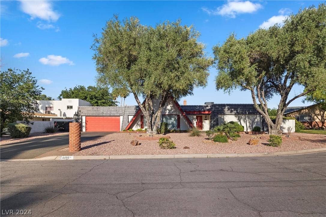 Las Vegas, NV 89121,4480 Farmcrest DR