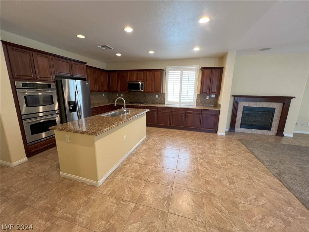 Las Vegas, NV 89113,7653 Cascade Ridge CT