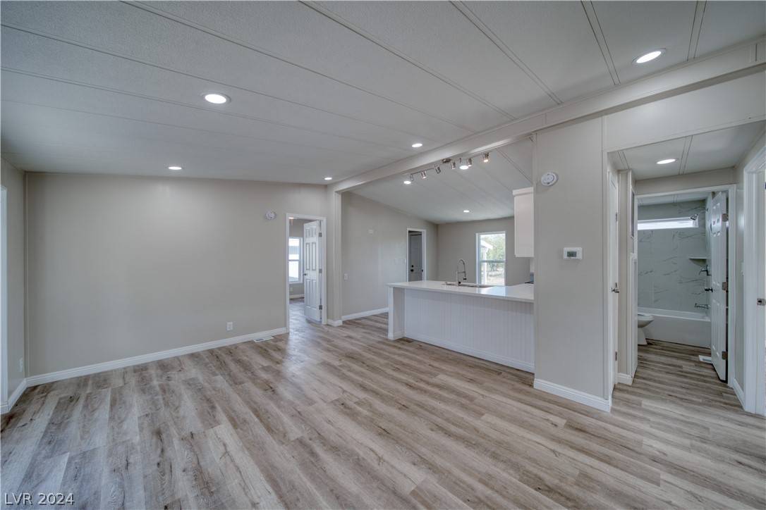 Pahrump, NV 89048,1110 W Windsong LN