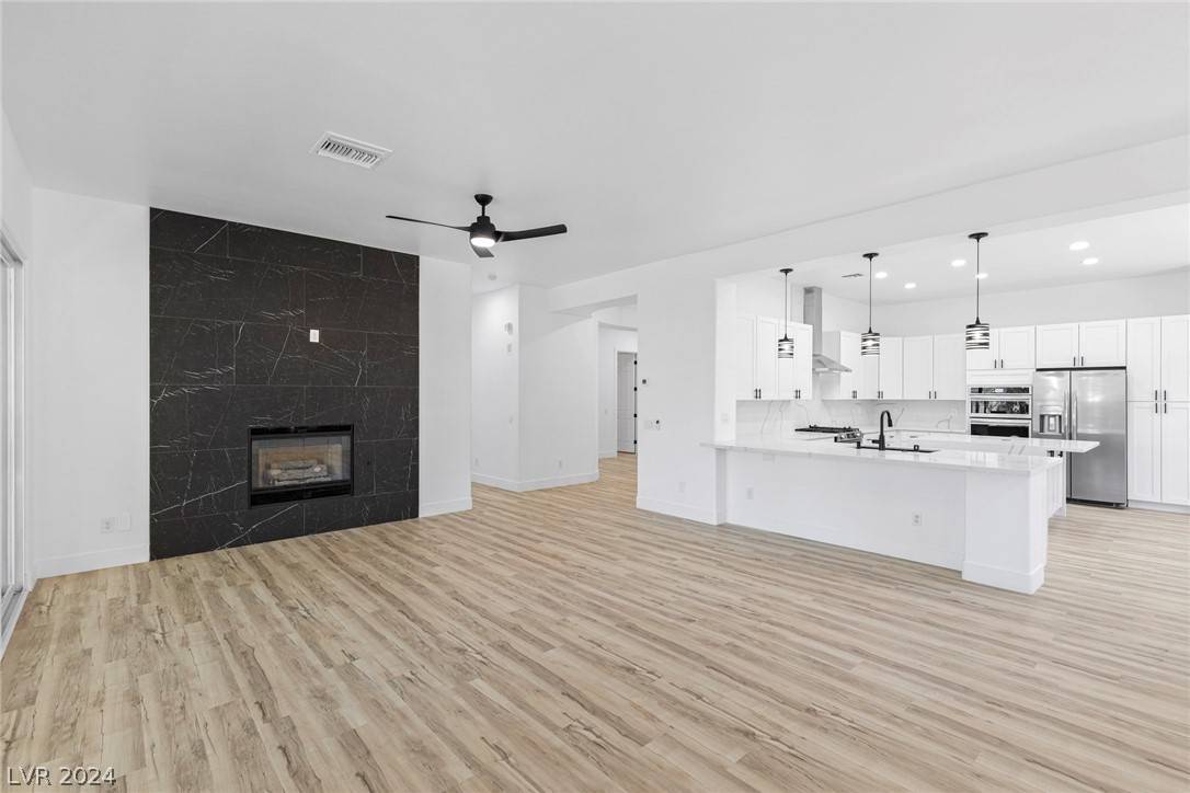 Henderson, NV 89052,61 Fountainhead CIR