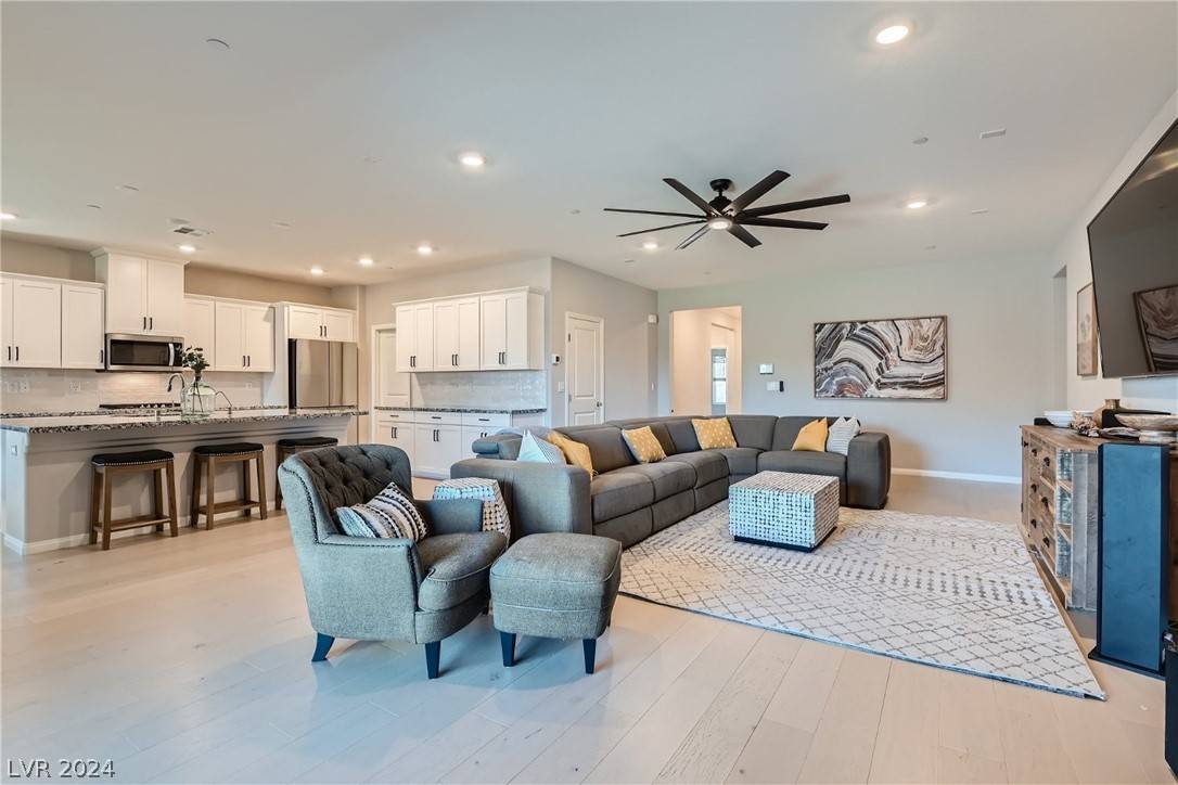 Las Vegas, NV 89149,10068 Sweet Holly PL