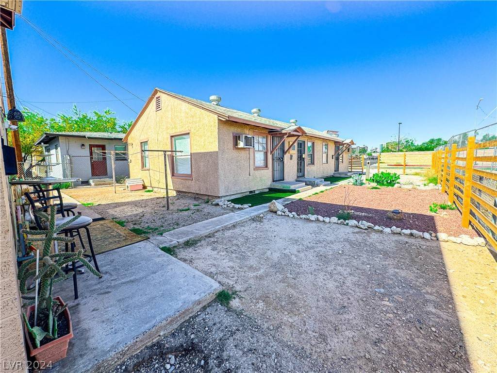 Las Vegas, NV 89101,632 N 9th ST