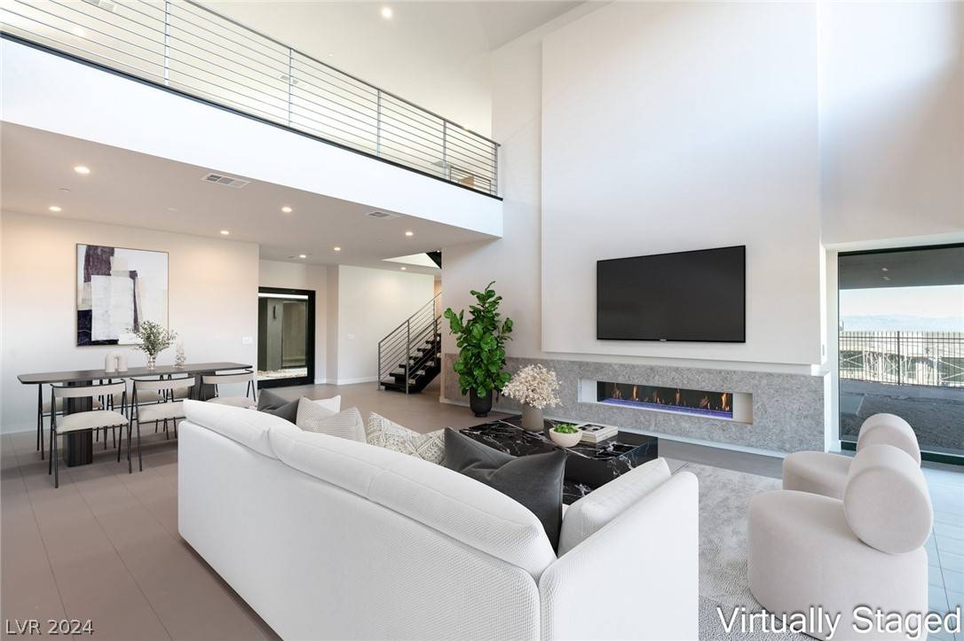 Henderson, NV 89012,621 SLEEPING DRAGON DR