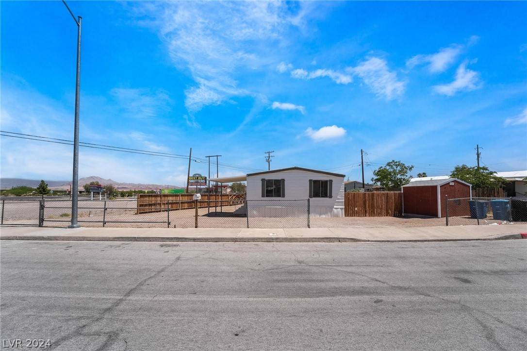 Henderson, NV 89015,181 Mojave LN