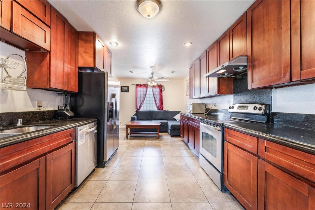 Las Vegas, NV 89107,6320 Alta DR