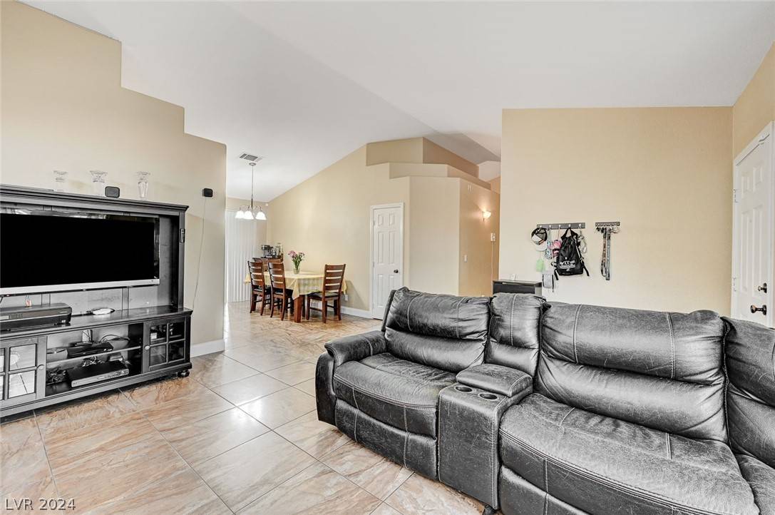 Henderson, NV 89002,173 Laguna Landing DR