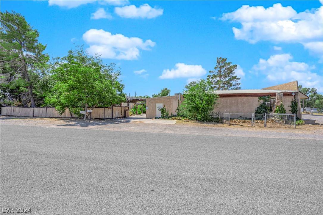 Pahrump, NV 89048,601 West ST