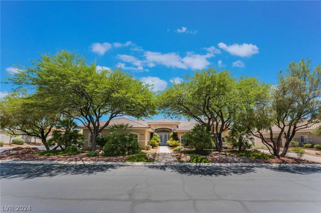 Las Vegas, NV 89129,4592 Clay Peak DR
