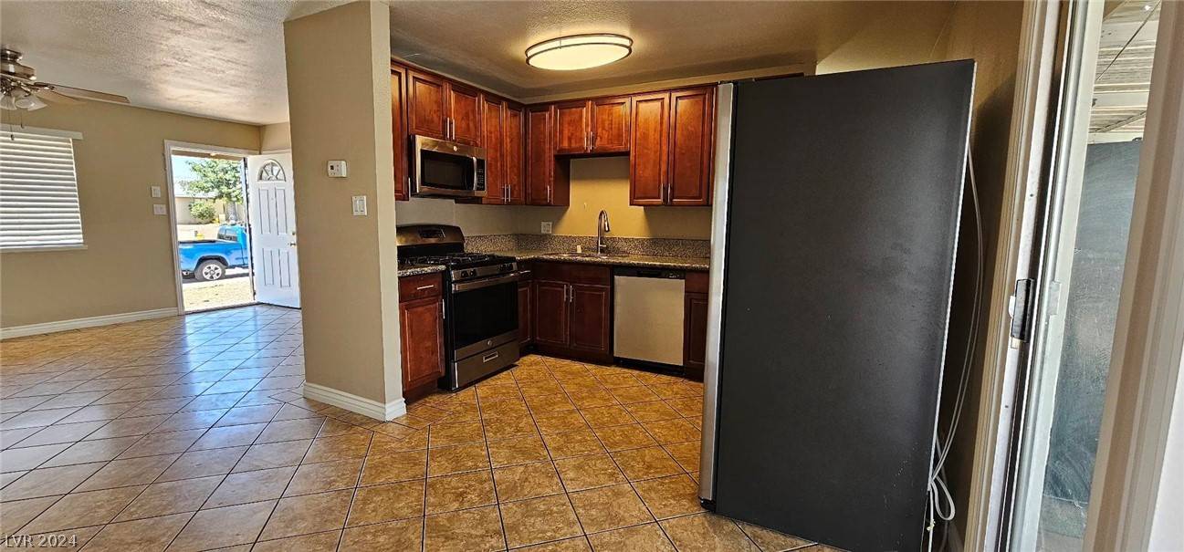 Las Vegas, NV 89107,6428 Evergreen AVE