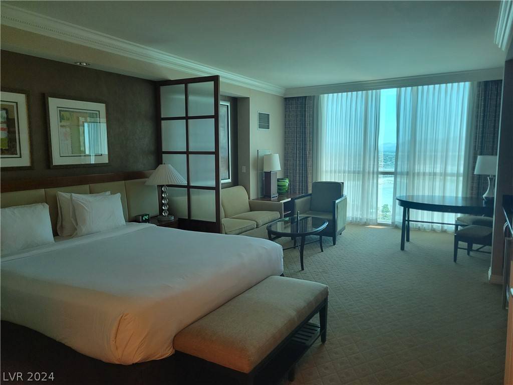 Las Vegas, NV 89109,135 E Harmon AVE #2416