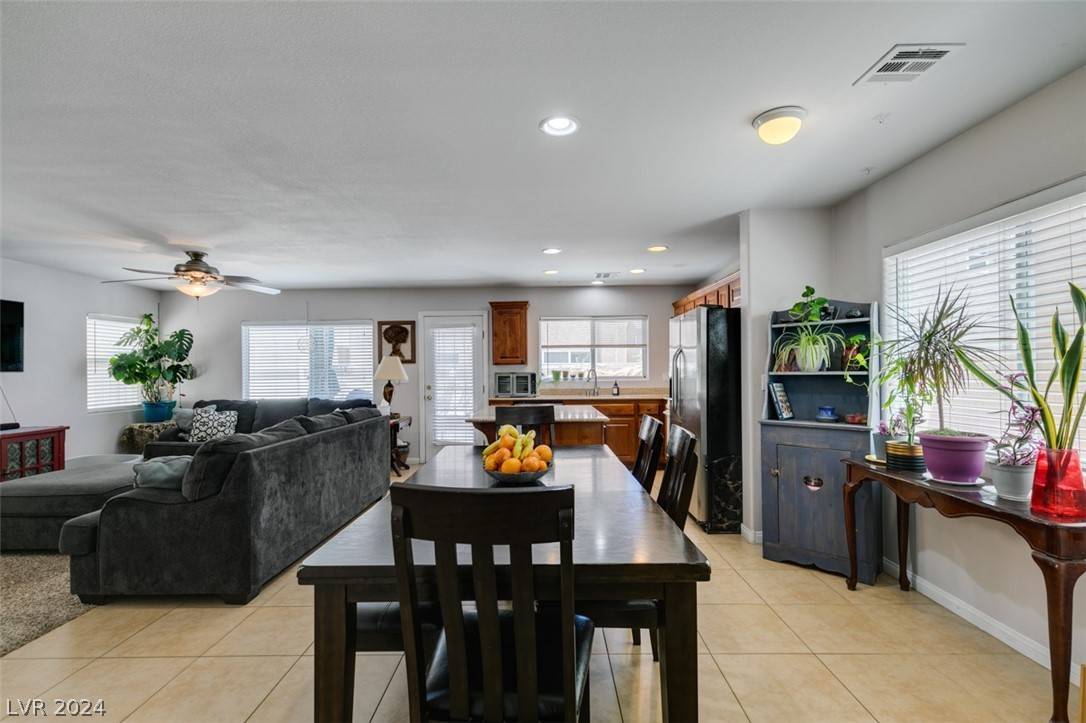 Las Vegas, NV 89130,5668 Balsam ST