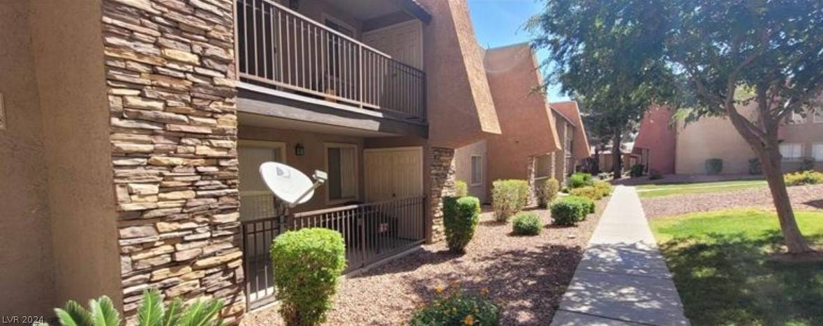 Las Vegas, NV 89103,5295 Indian River DR #305