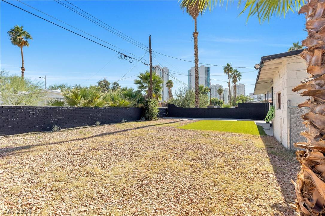 Las Vegas, NV 89104,2309 Santa Clara DR