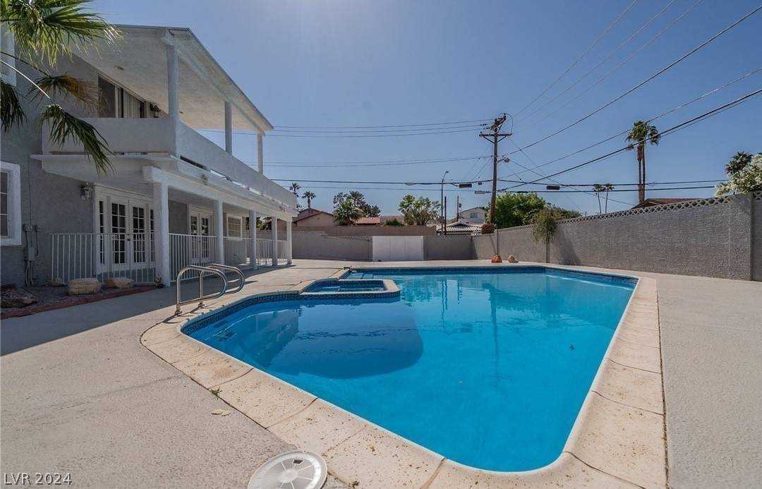Las Vegas, NV 89102,3012 W Oakey BLVD