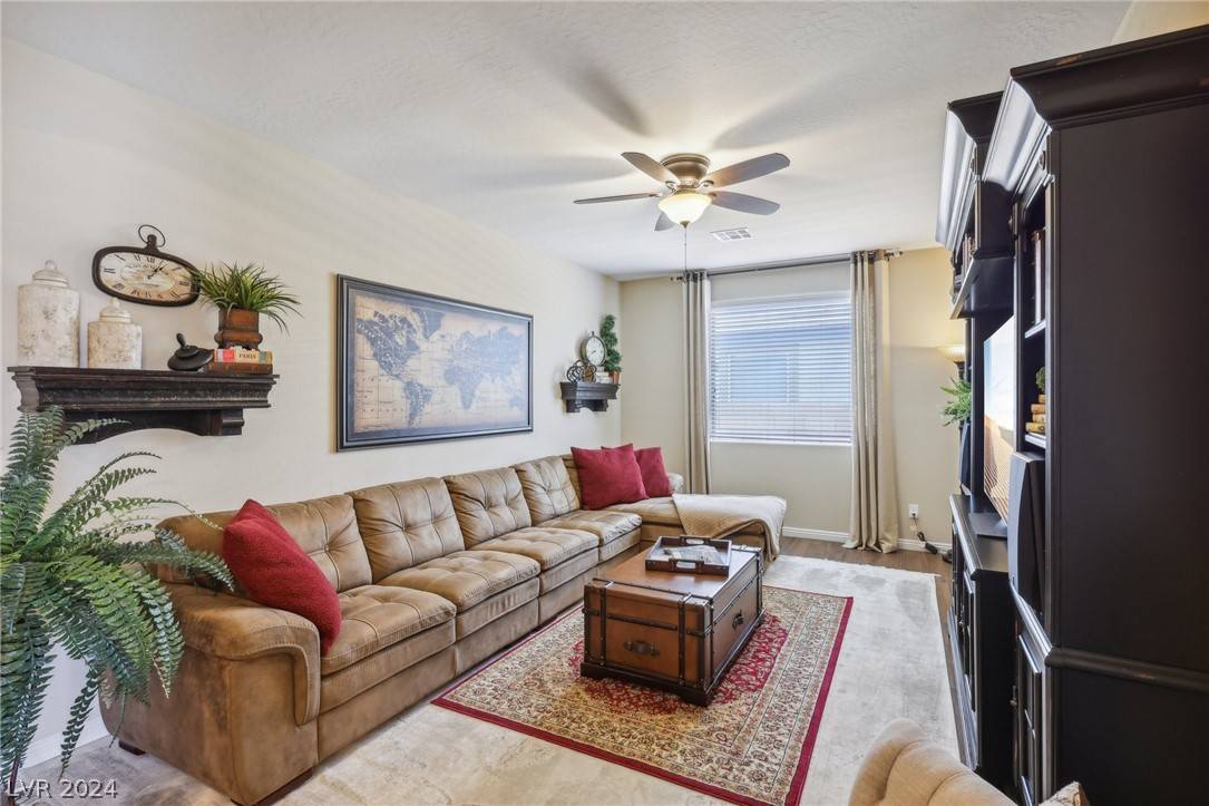Las Vegas, NV 89149,7370 Southern Magnolia ST