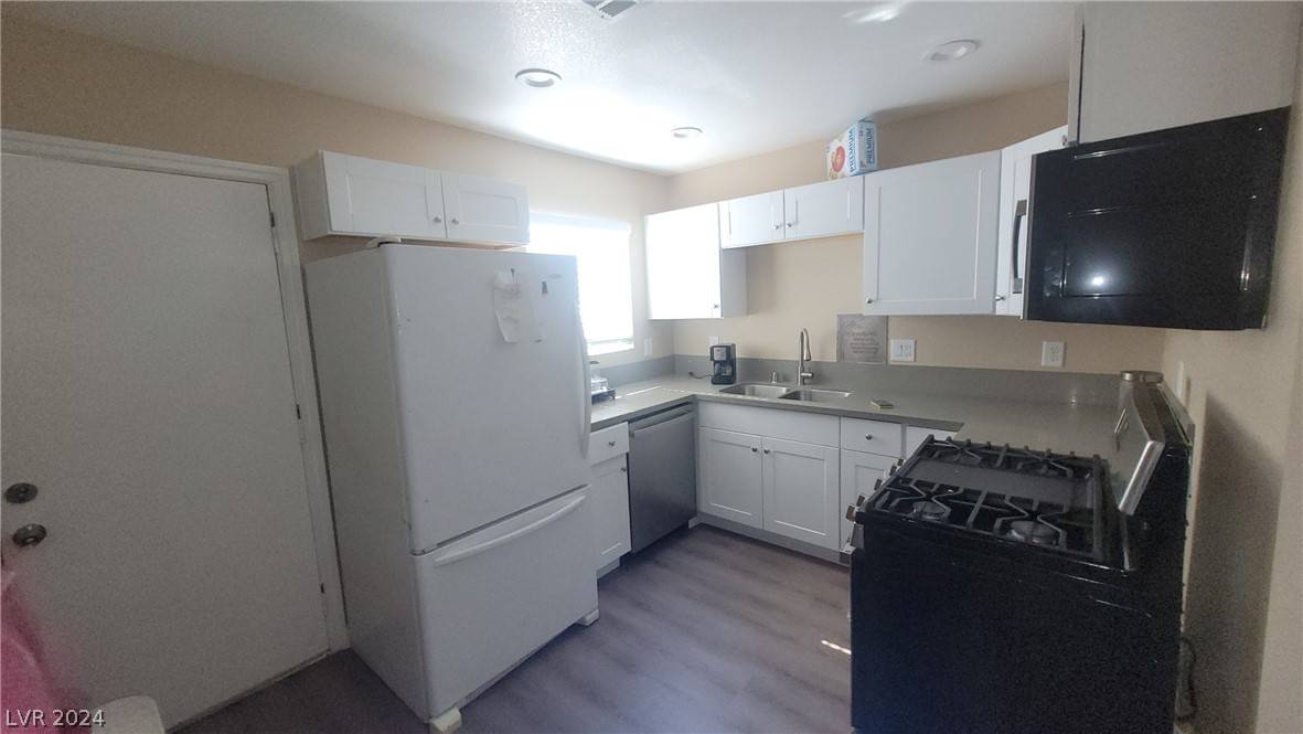 Henderson, NV 89015,105 Elm ST