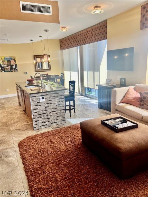 Las Vegas, NV 89102,200 W Sahara AVE #1208