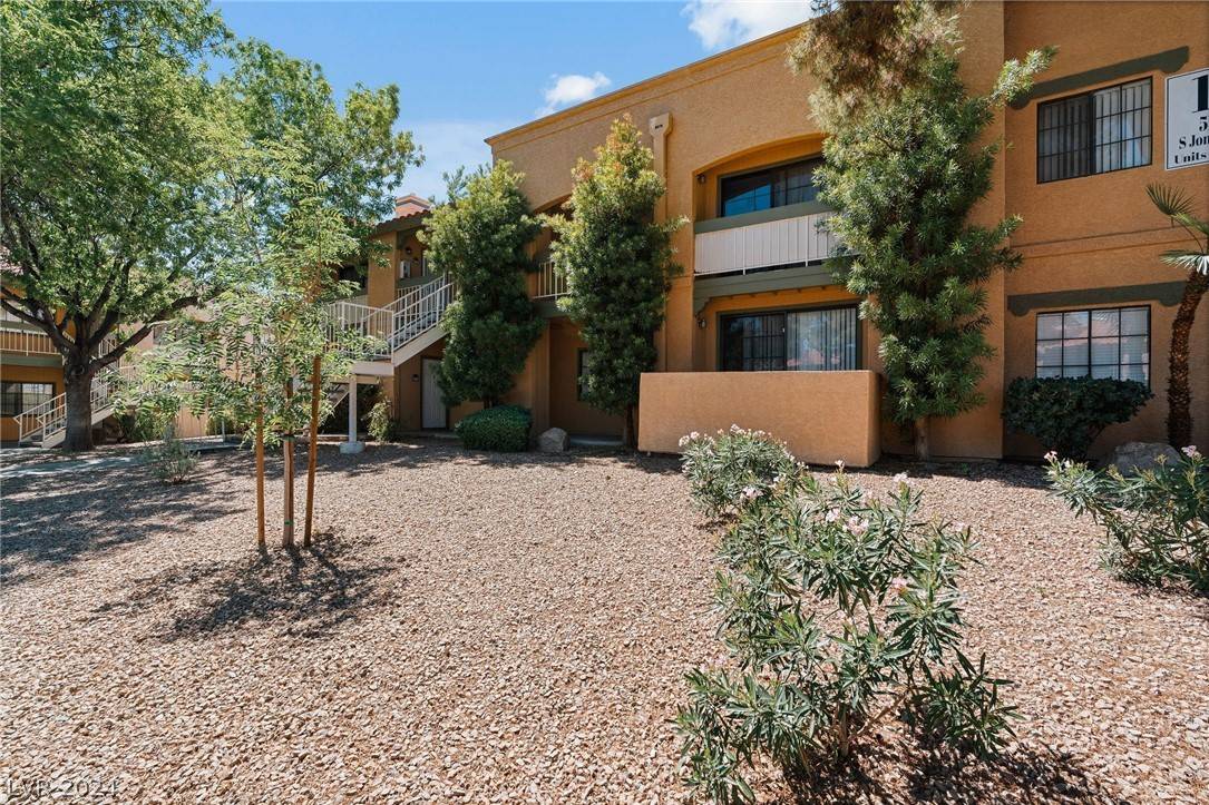 Las Vegas, NV 89118,5122 S Jones BLVD #106