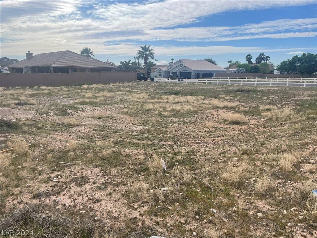 Logandale, NV 89021,1440 Lake Valley DR
