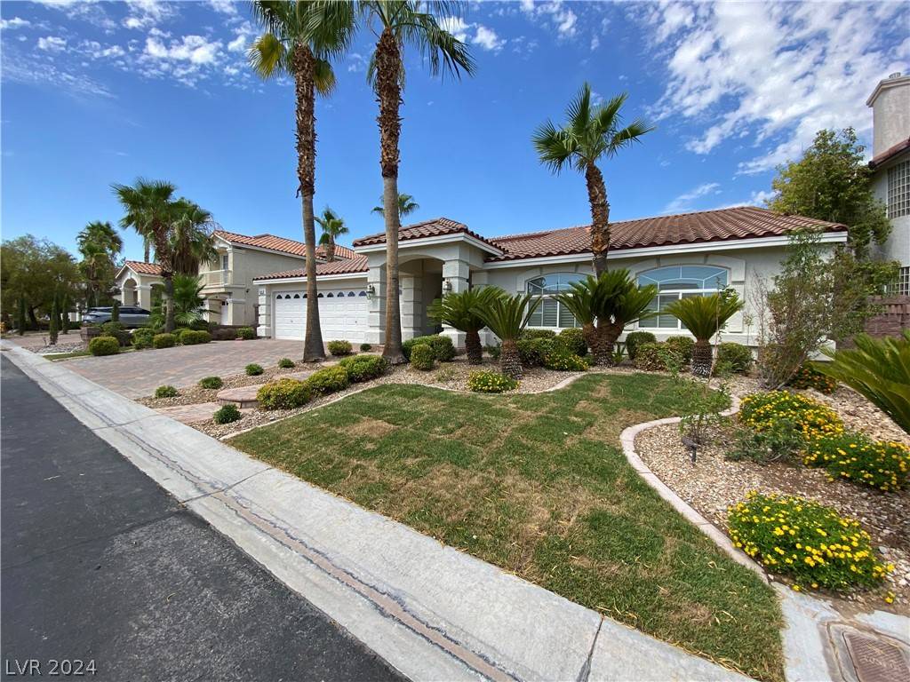 Las Vegas, NV 89139,7643 Calm Passage CT