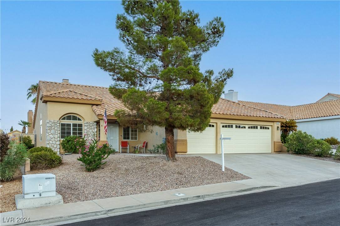 Henderson, NV 89002,685 Ladywood LN