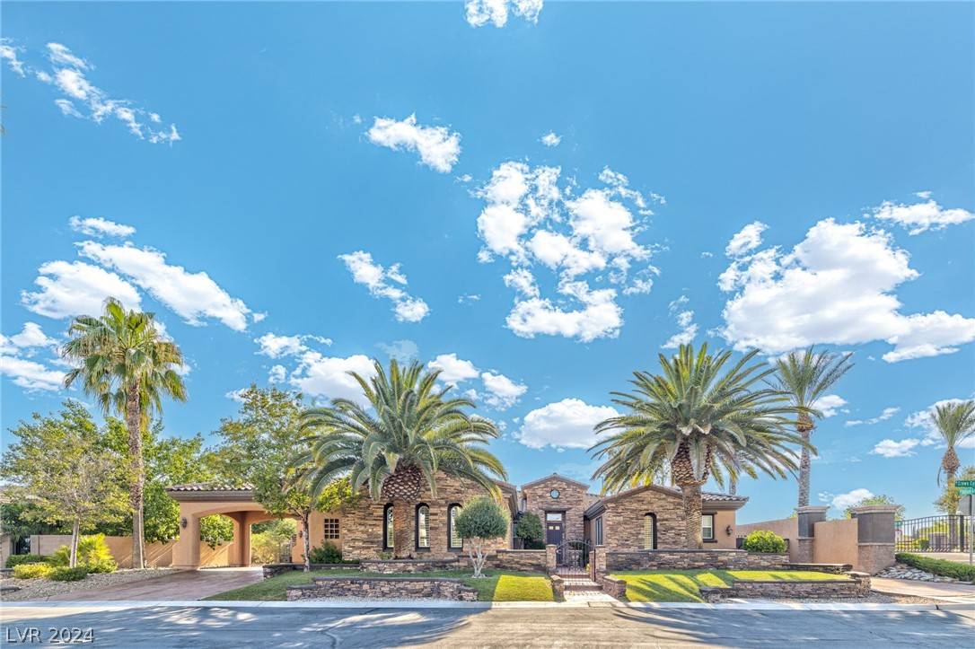 Las Vegas, NV 89149,5015 Crown Cypress ST