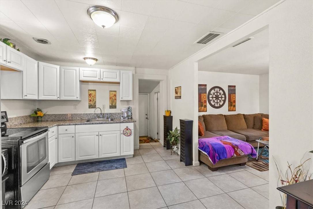 North Las Vegas, NV 89030,1825 Harding ST
