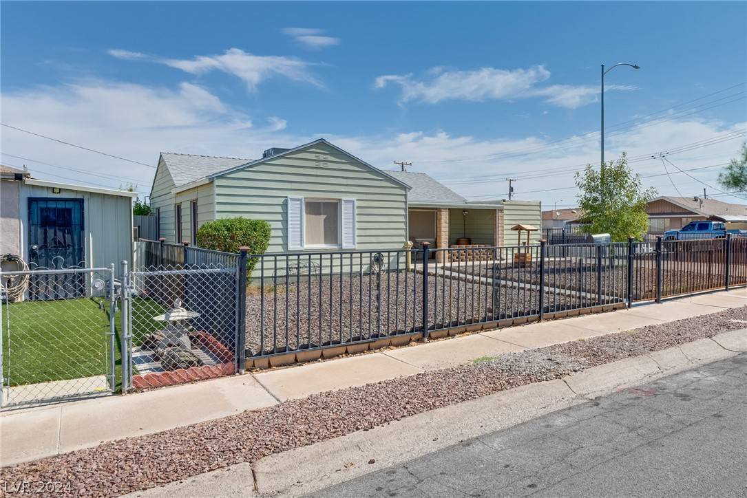 Henderson, NV 89015,146 Elm ST