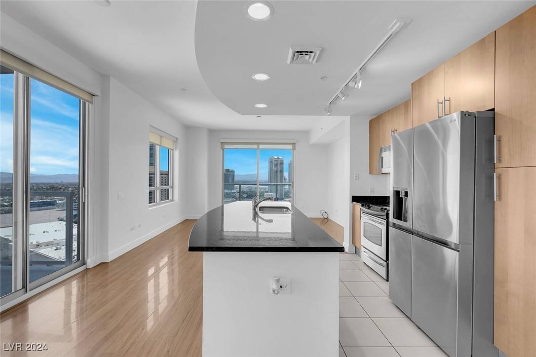 Las Vegas, NV 89102,200 W Sahara AVE #2108