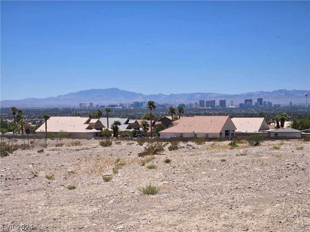Las Vegas, NV 89110,255 Vista Valley ST