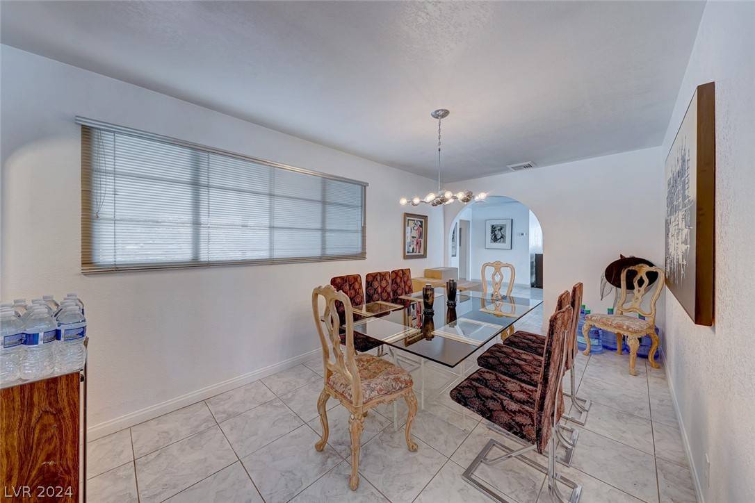 Las Vegas, NV 89102,2621 Mason AVE