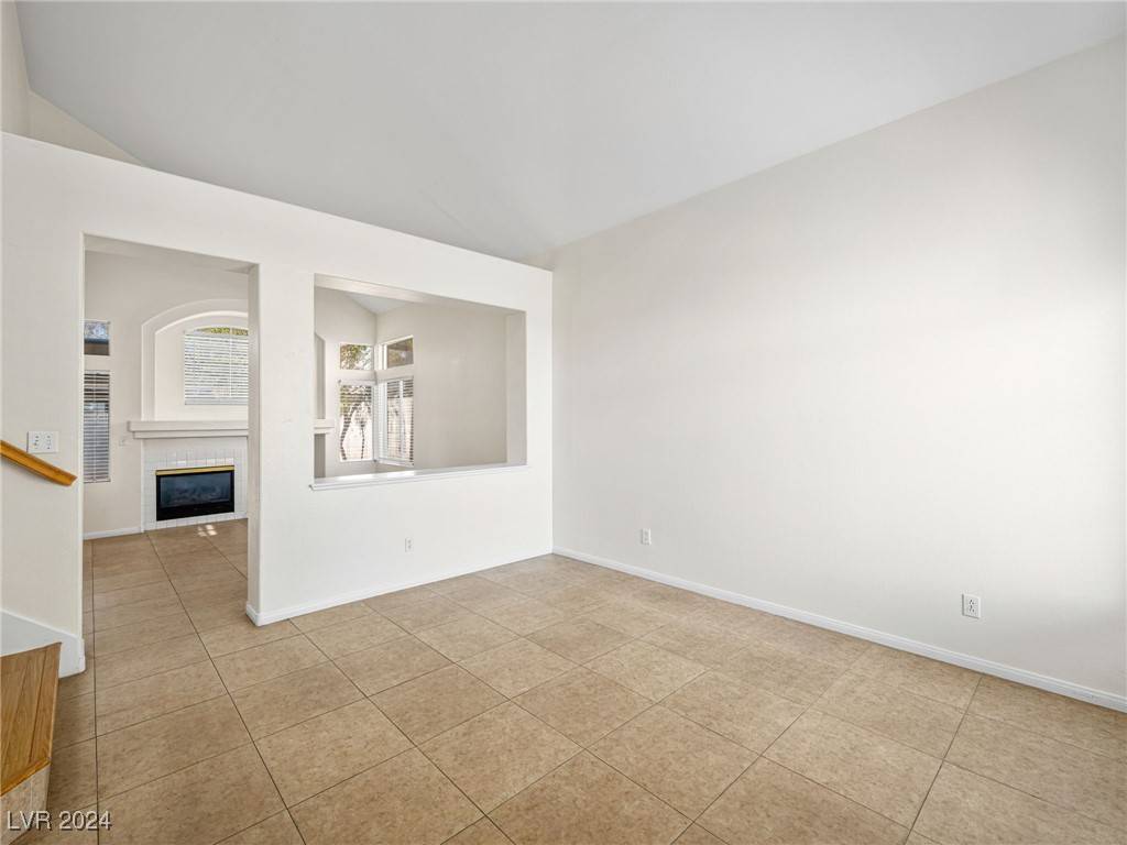 Las Vegas, NV 89117,7945 Kentshire DR