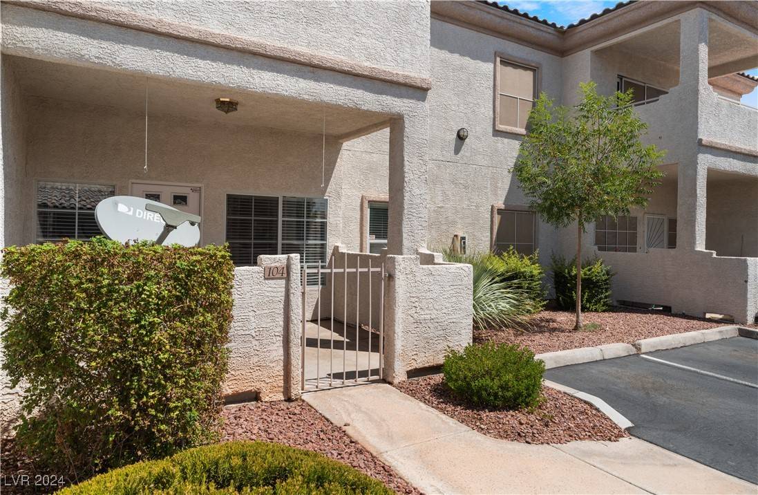 Las Vegas, NV 89108,3600 Arginis ST #104