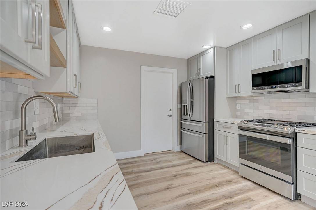 Las Vegas, NV 89134,8753 Sundial DR