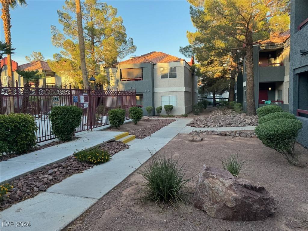 Las Vegas, NV 89117,8600 W Charleston BLVD #1158