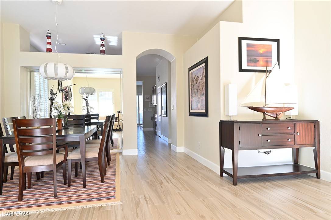 Las Vegas, NV 89144,408 Bloomingdale CT