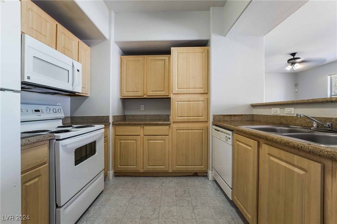 Las Vegas, NV 89113,8000 Badura AVE #1133