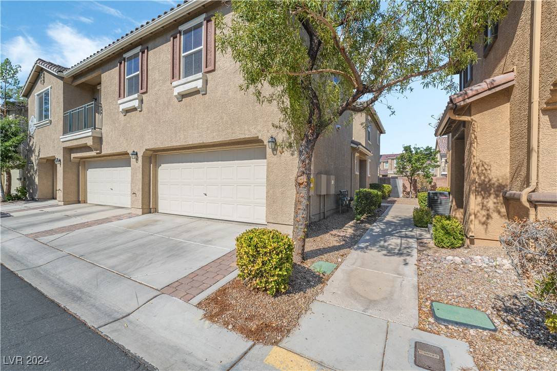 Las Vegas, NV 89118,6255 W Arby AVE #122