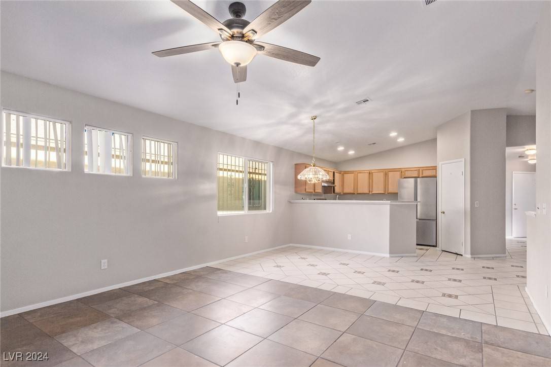 Las Vegas, NV 89115,3954 Mindy ST