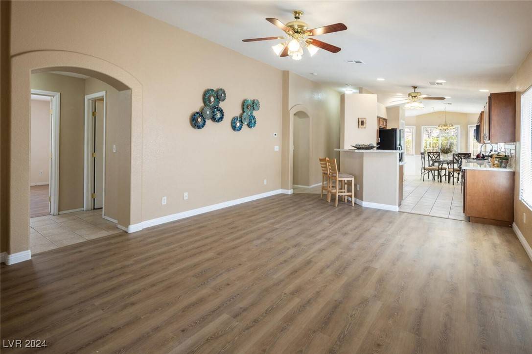 North Las Vegas, NV 89081,4905 Sapphire Light ST