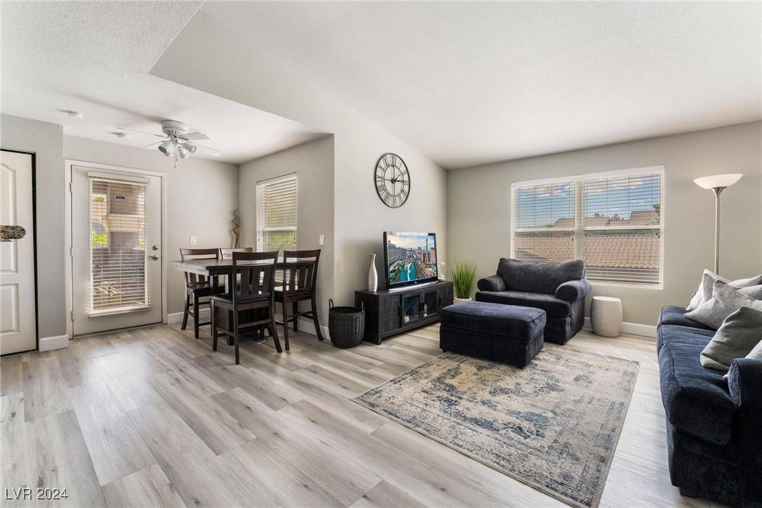 Las Vegas, NV 89118,5055 W Hacienda AVE #2156