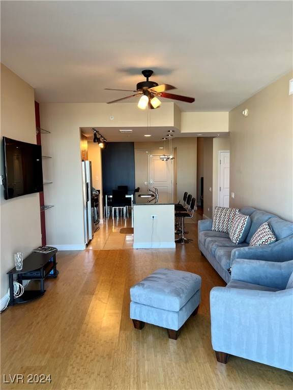 Las Vegas, NV 89102,200 W Sahara AVE #810
