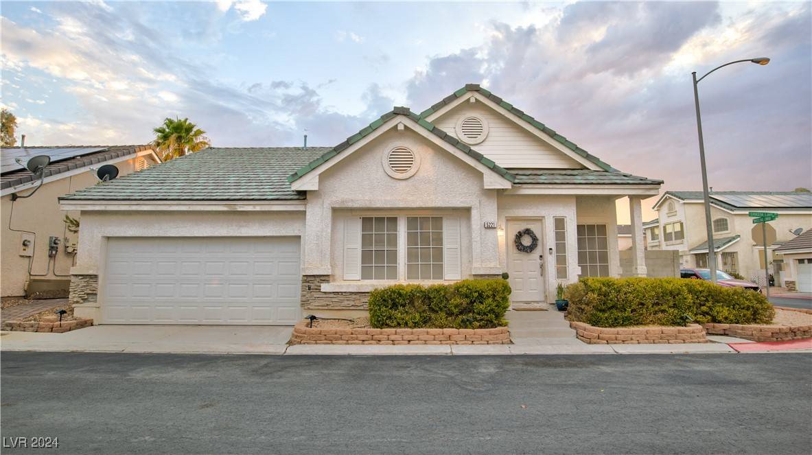 Las Vegas, NV 89118,5221 Shasta Lake WAY