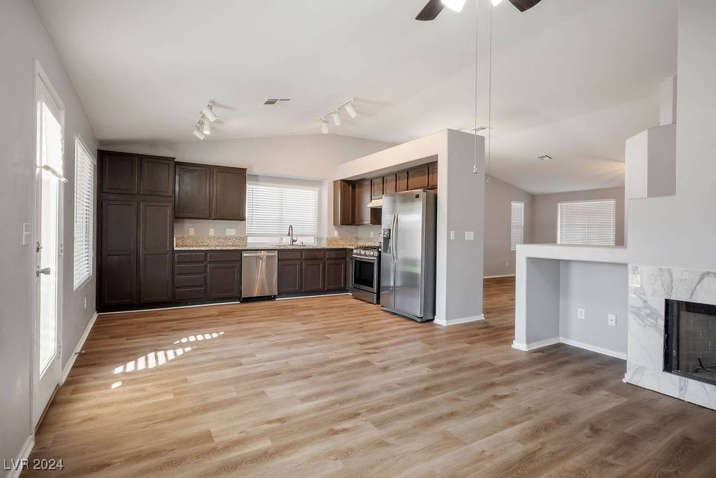 Henderson, NV 89002,712 Cozy Canyon DR