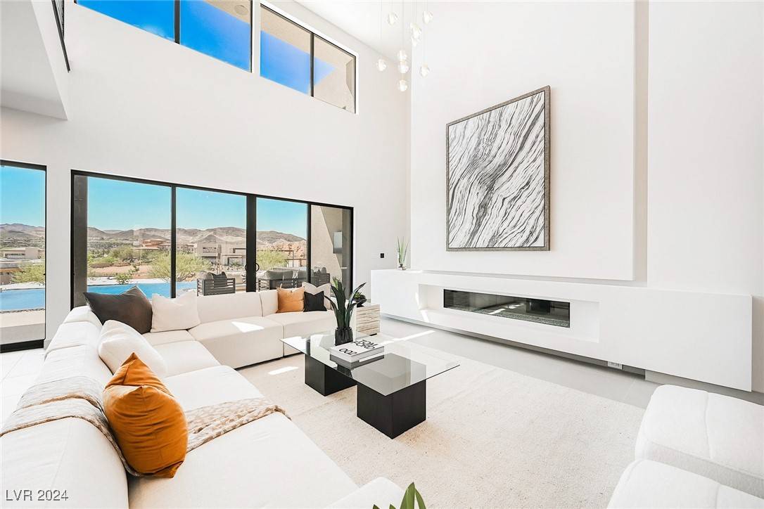 Henderson, NV 89011,29 Canyon Bay DR